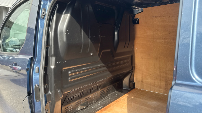 Ford Transit Custom 320 L1 Diesel Fwd 2.0 EcoBlue 150ps H1 Van Limited